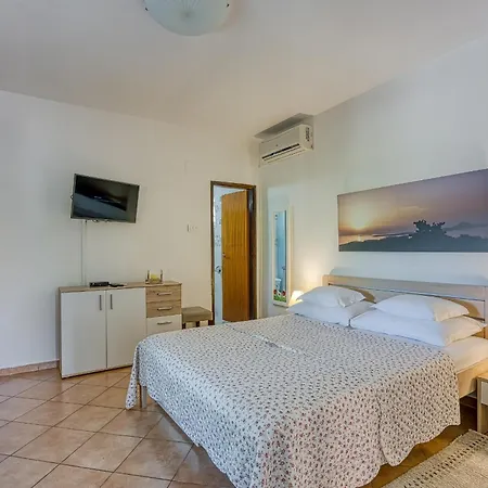 Casa Luka Vareski Feriehus *