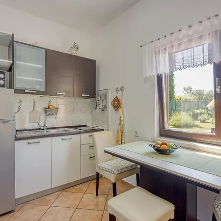 Feriehus Casa Luka Vareski *