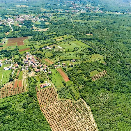 Casa Luka Vareski Tatil Evi *