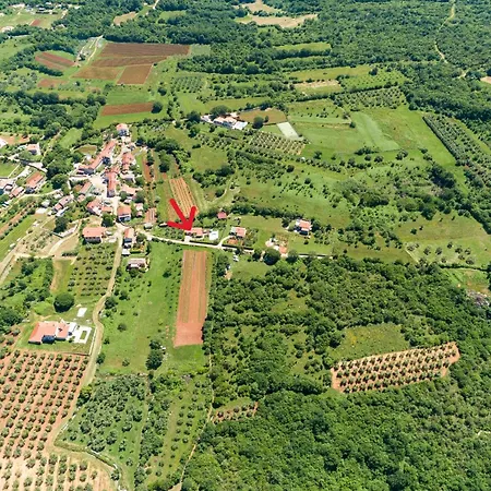 Casa Luka Vareski